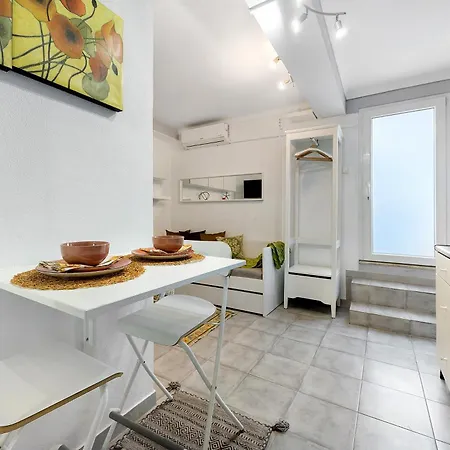 Economy For Two In * 라고스