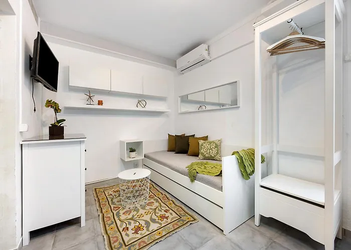 Economy For Two In 라고스