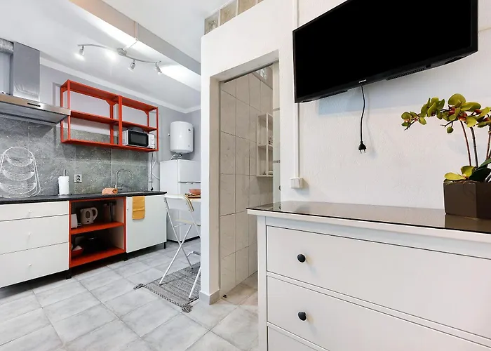 Economy For Two In 라고스